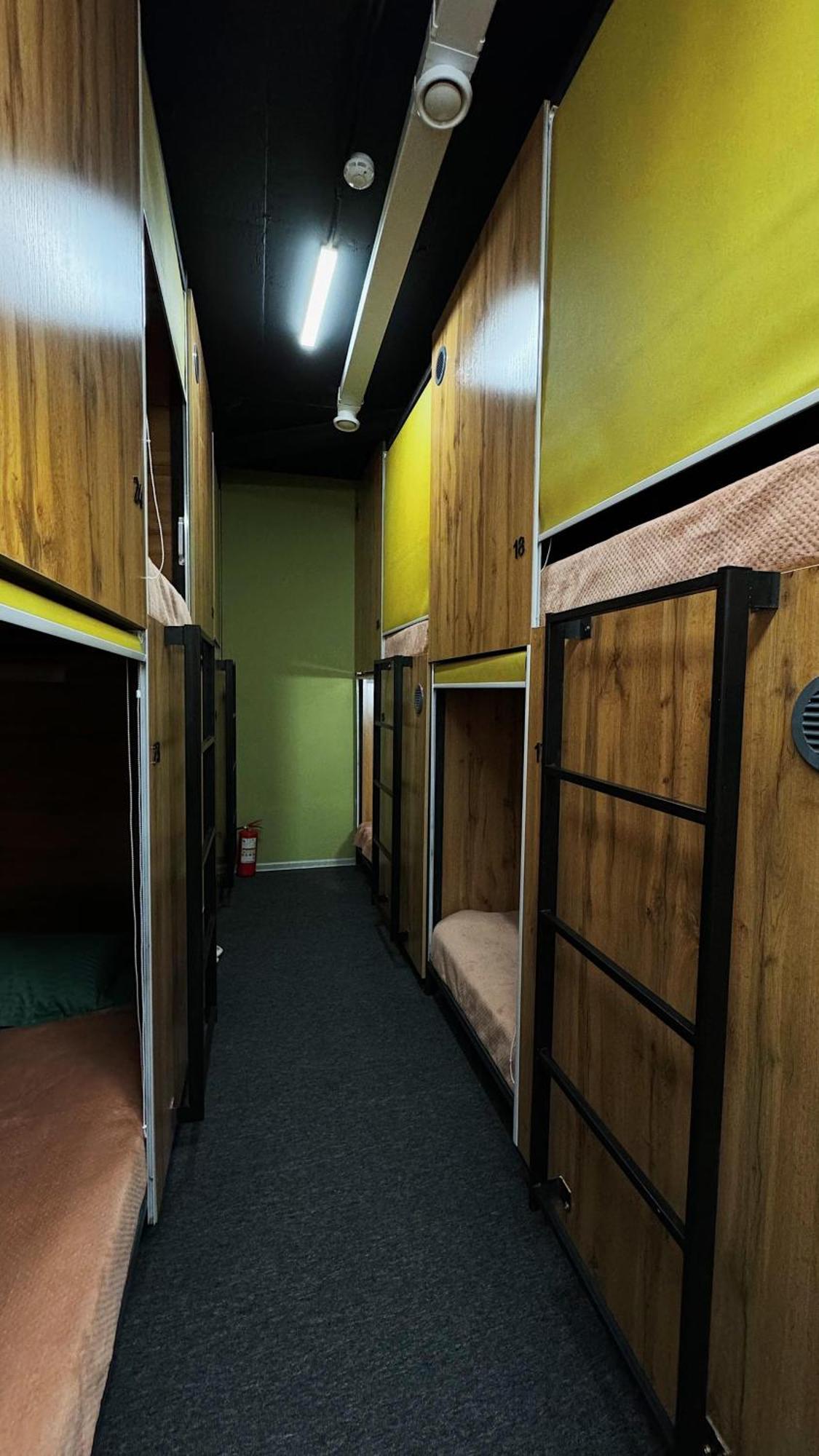 Hostel Kochevnik Capsule Hotel Alma-Ata Buitenkant foto