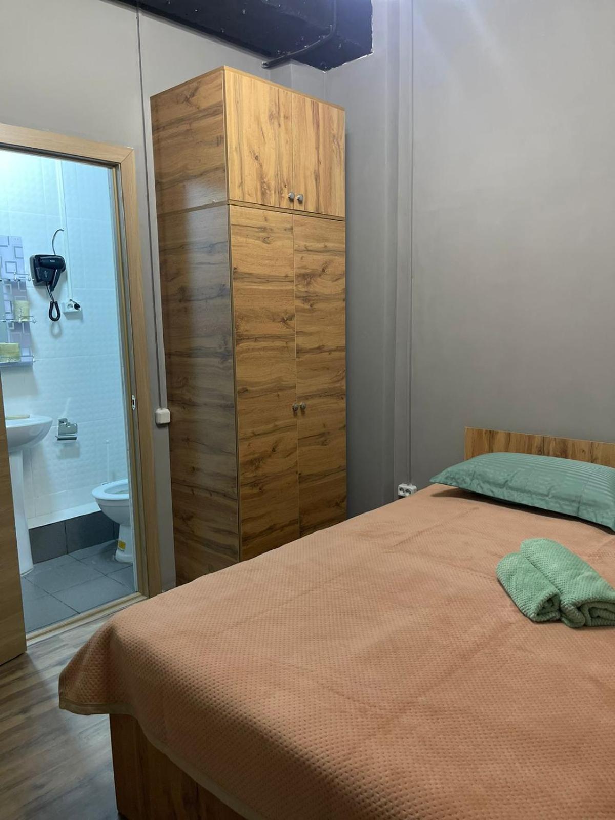 Hostel Kochevnik Capsule Hotel Alma-Ata Buitenkant foto