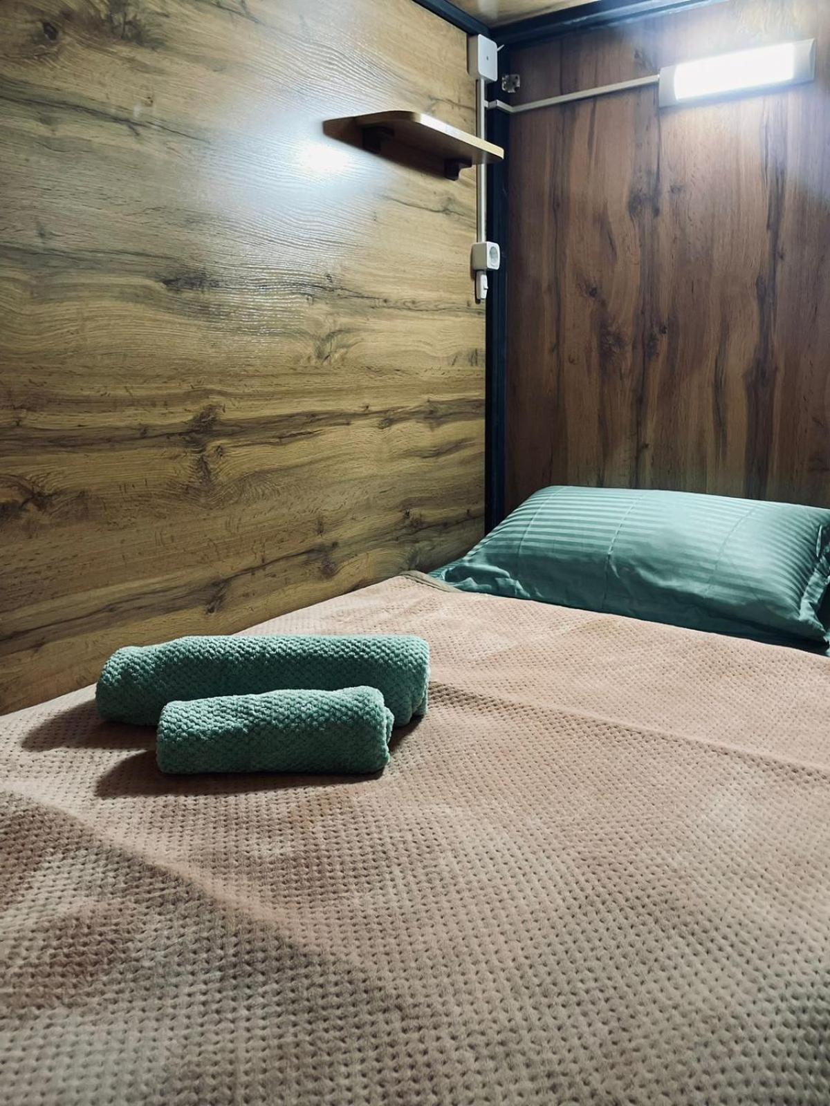 Hostel Kochevnik Capsule Hotel Alma-Ata Buitenkant foto
