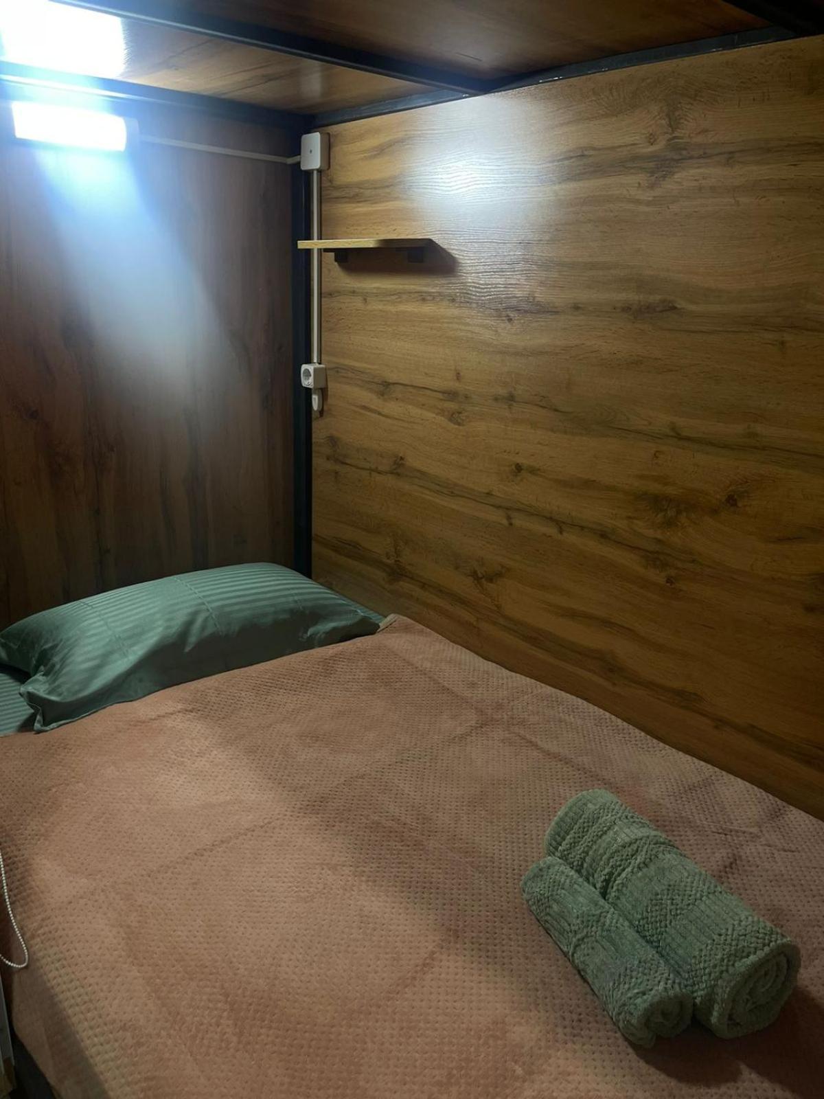 Hostel Kochevnik Capsule Hotel Alma-Ata Buitenkant foto