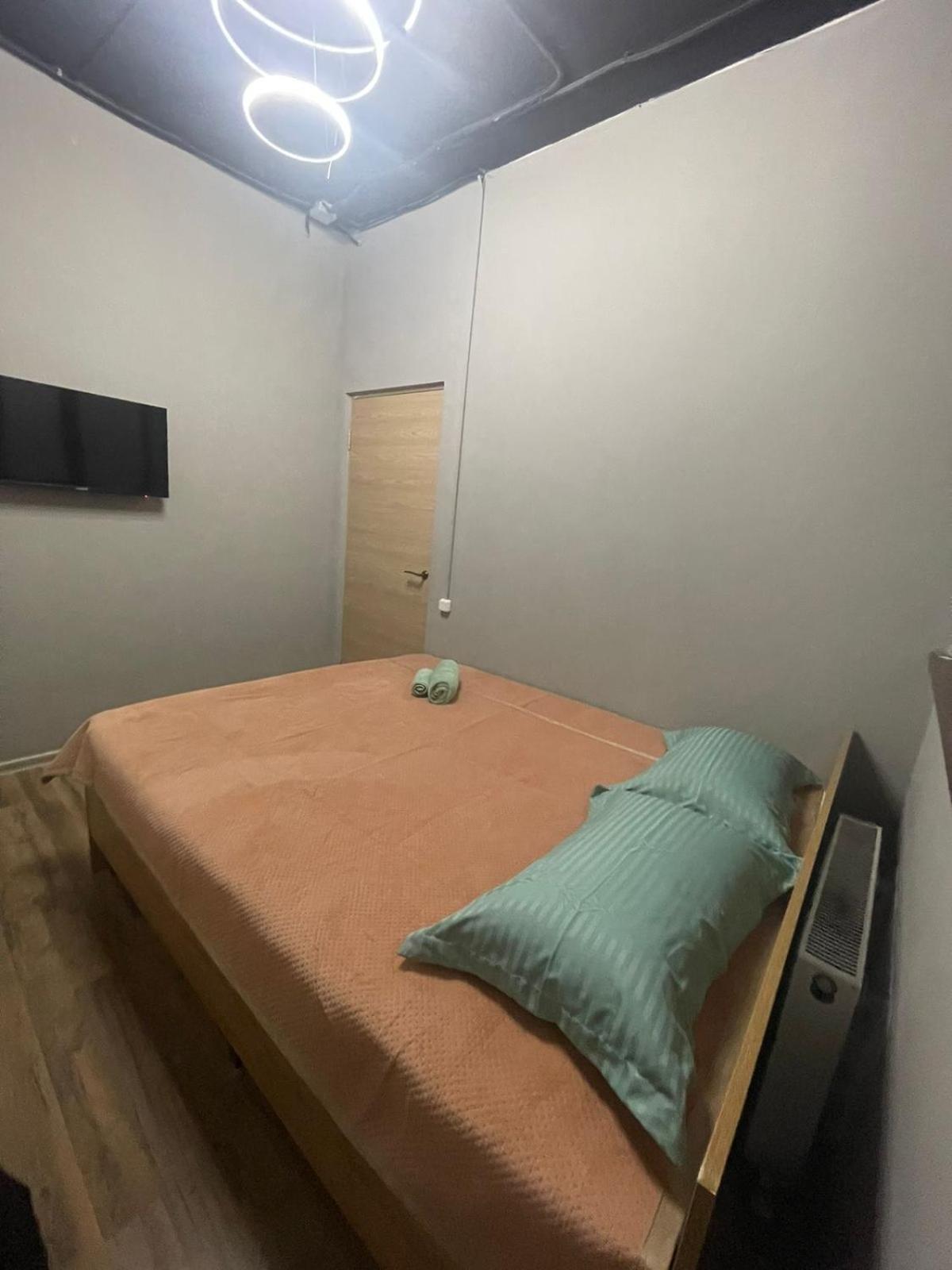 Hostel Kochevnik Capsule Hotel Alma-Ata Buitenkant foto