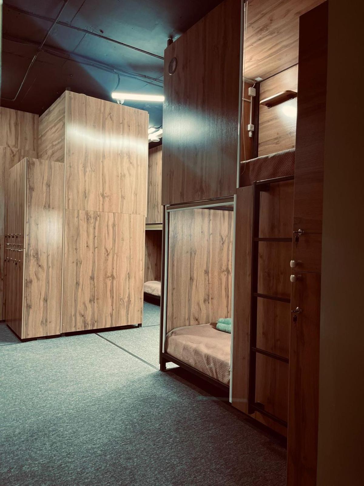 Hostel Kochevnik Capsule Hotel Alma-Ata Buitenkant foto