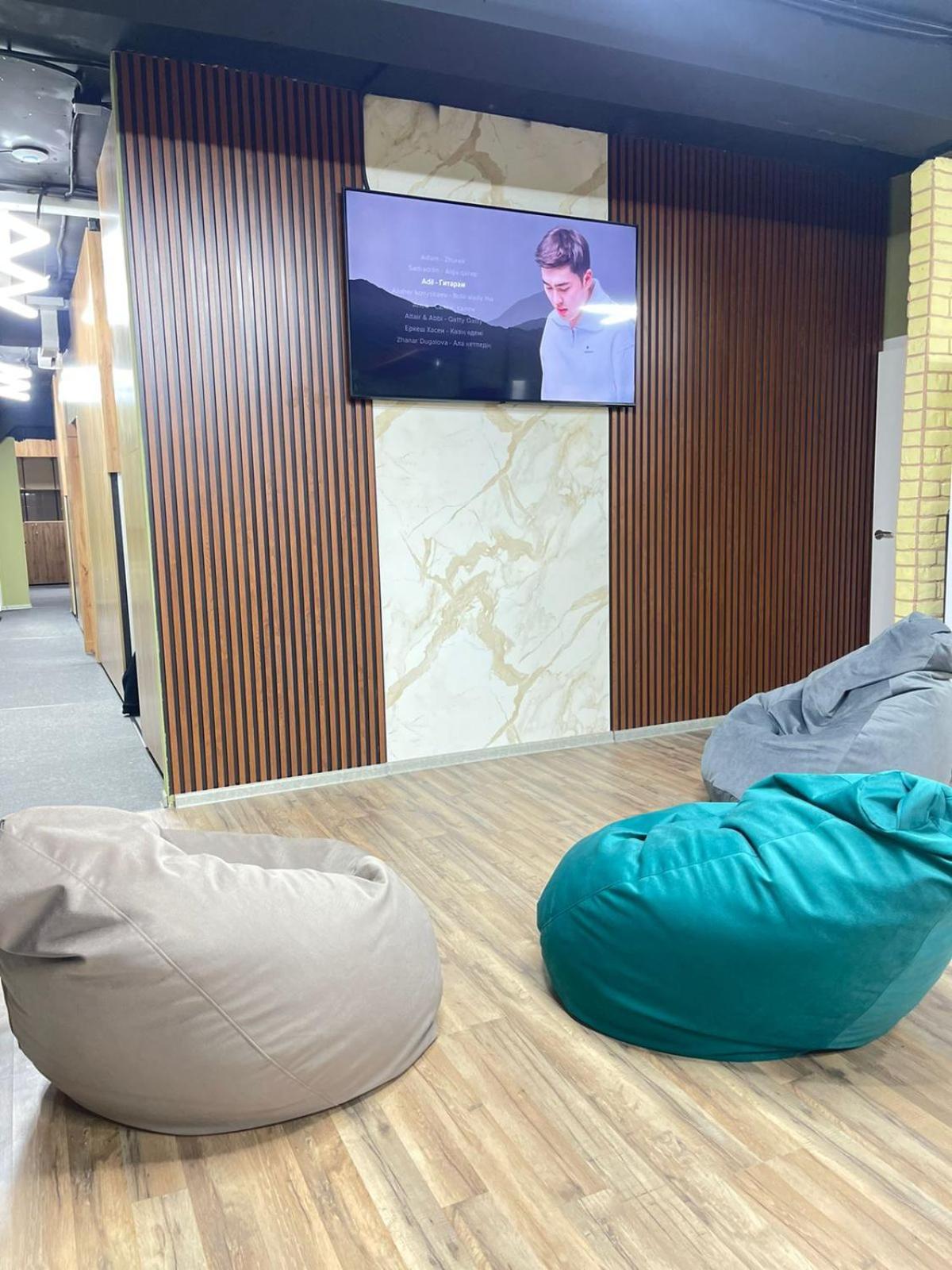 Hostel Kochevnik Capsule Hotel Alma-Ata Buitenkant foto
